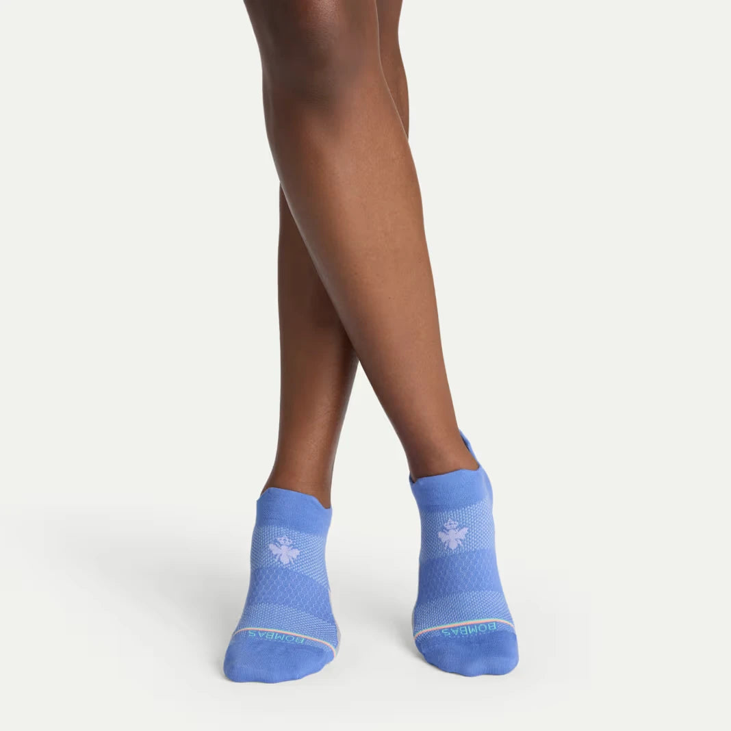 Women's UltraLite Sport Merino Wool Blend Ankle Socks - US 1742
