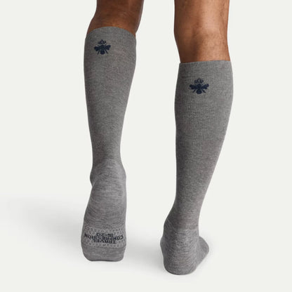 Men's Travel Compression Knee High Socks (15-20mmHg) - US 6667