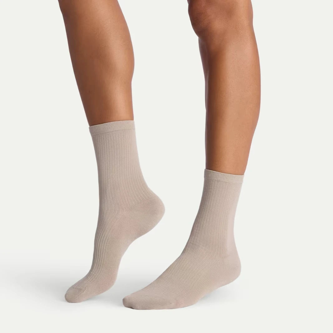 Women's Featherweight Rib Half Calf Sock 8-Pack - US 4523