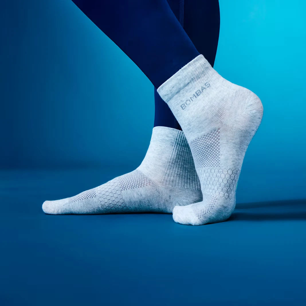 Women's UltraLite Sport Quarter Socks - US 3562
