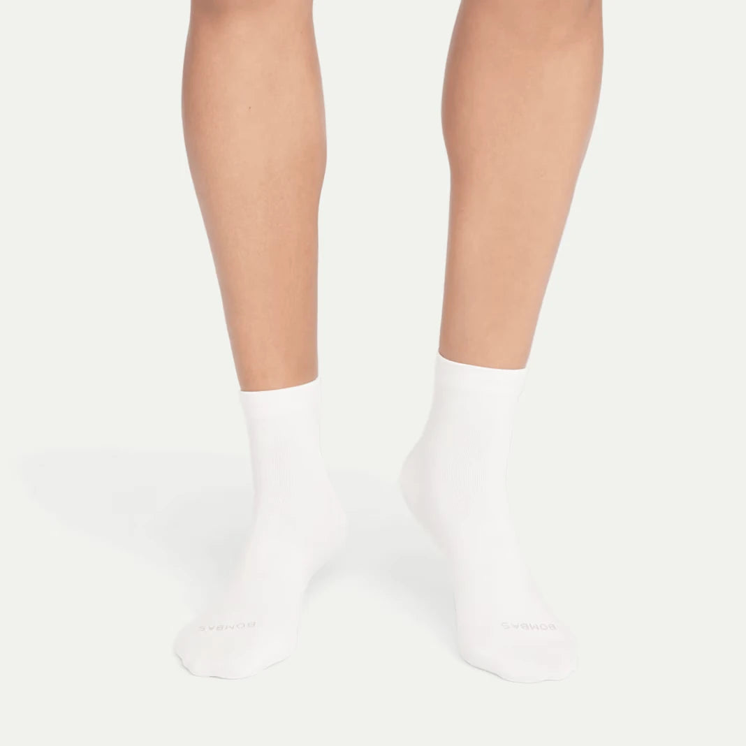 Women's Lightweight Quarter Socks - US 8102