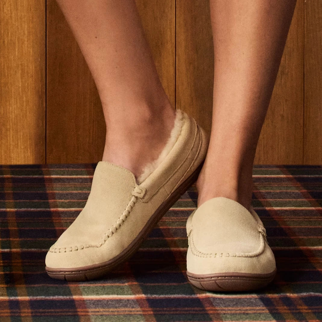 Women's Suede Moccasin Slipper - US 6130